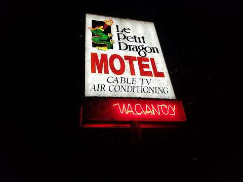 Petit Dragon Motel